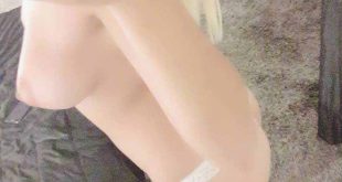 Kiraz Dudaklarıyla Ağzına alıp emcükleyen Ümraniye Escort Kadın